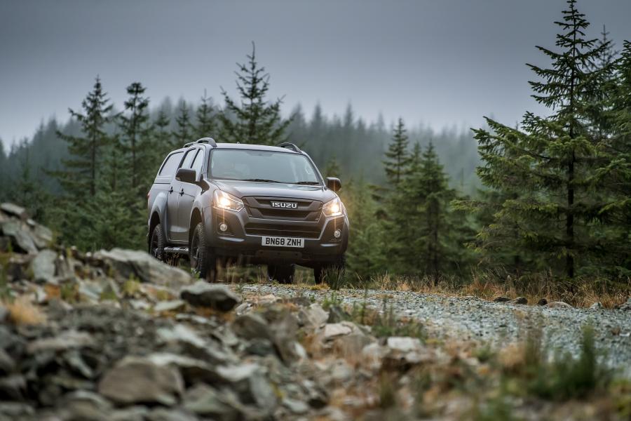 Isuzu D-Max Huntsman 2017 года  (UK) (фото 21 из 48)
